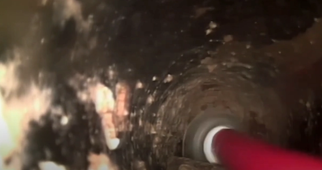 Disintasamento del tubo di scarico di un bidet